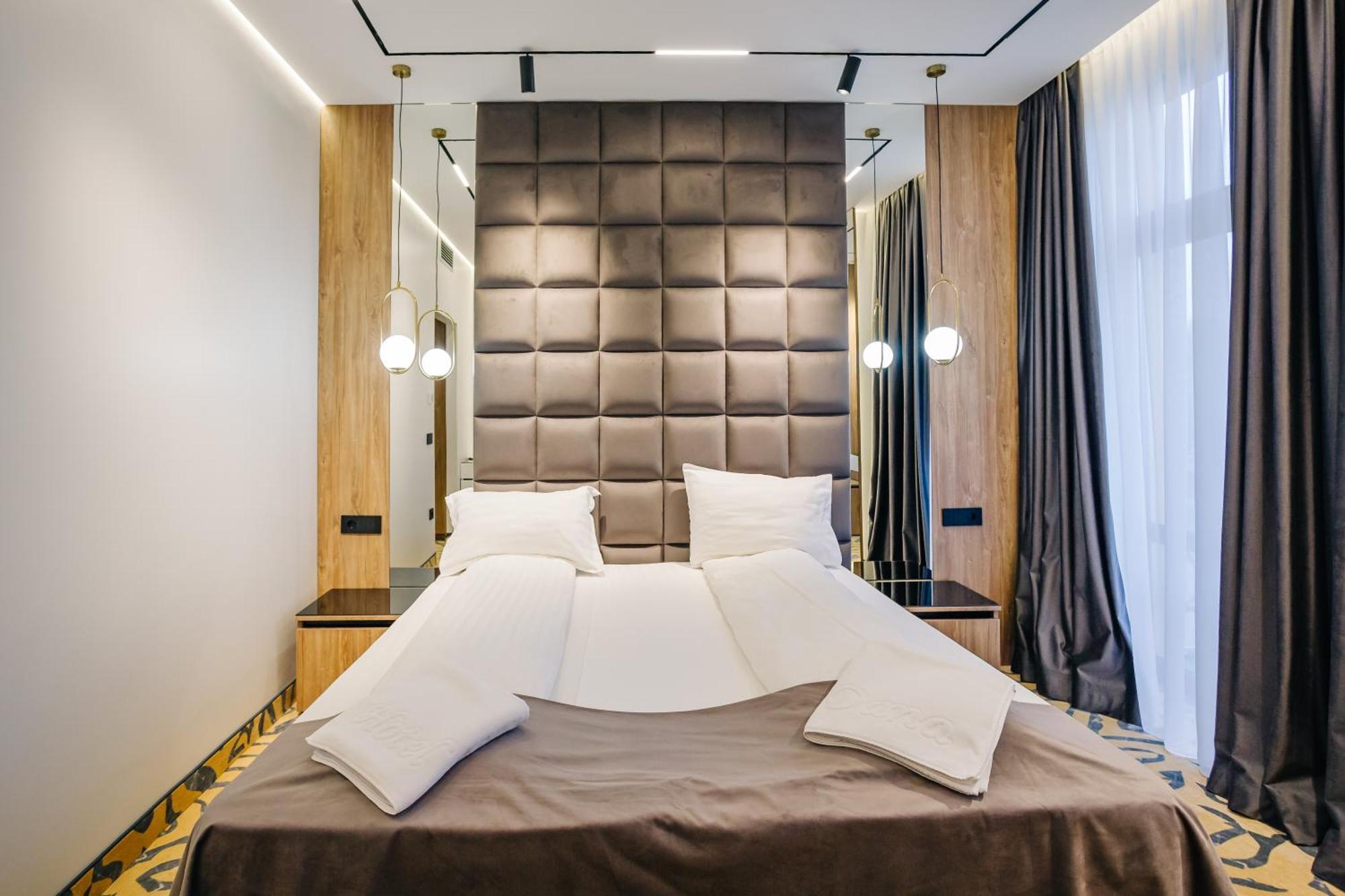 Hotel Dana 2 Satu Mare Eksteriør billede