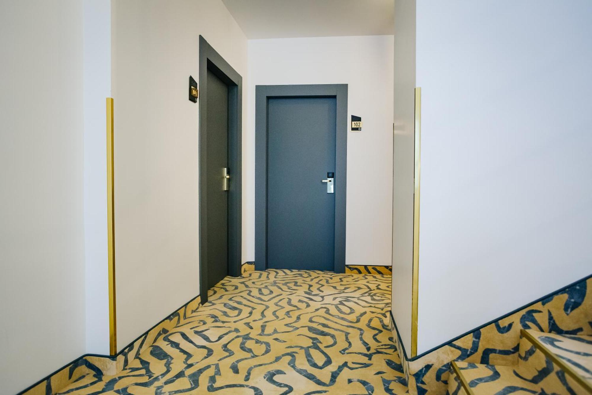 Hotel Dana 2 Satu Mare Eksteriør billede