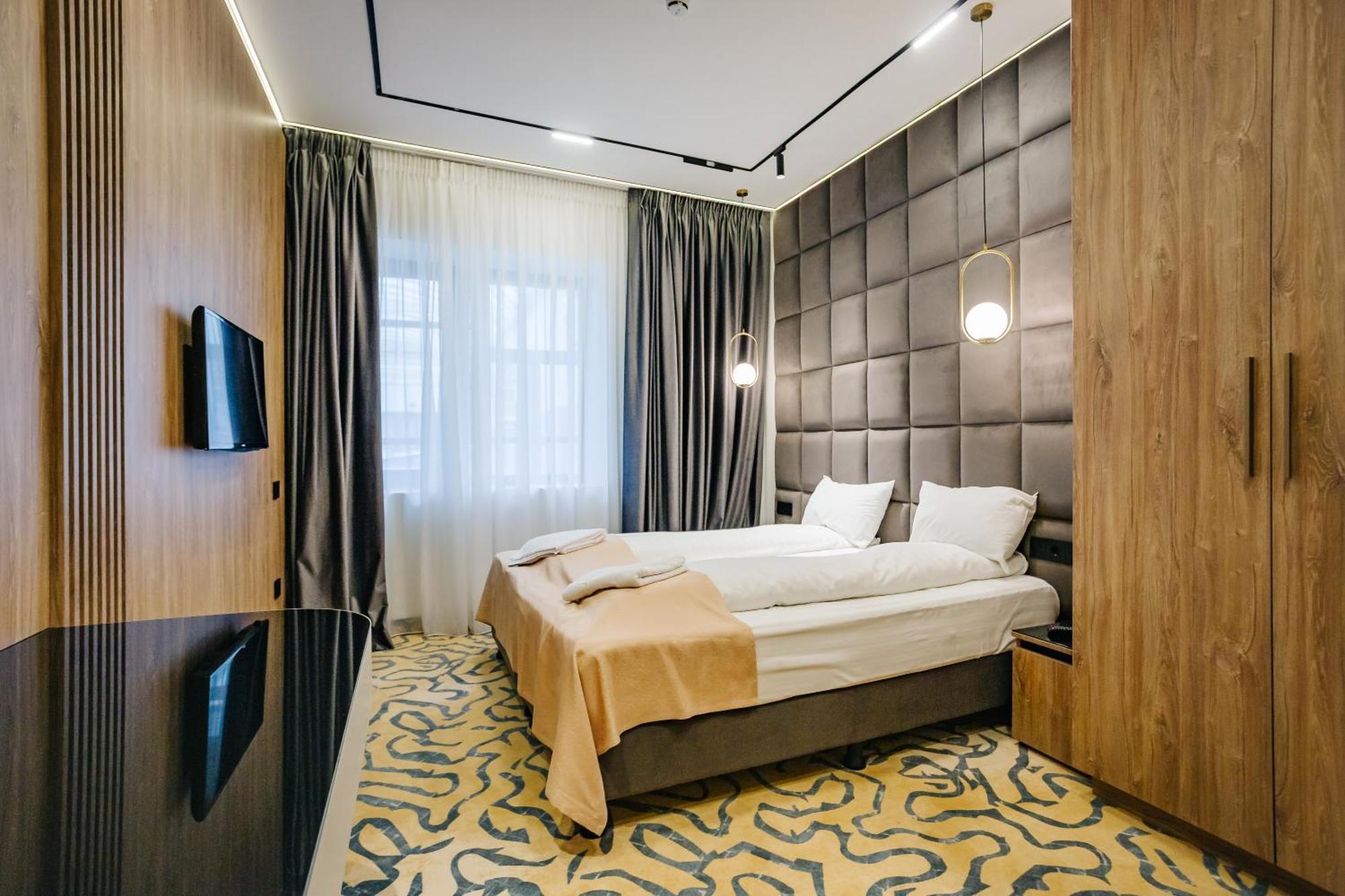 Hotel Dana 2 Satu Mare Eksteriør billede